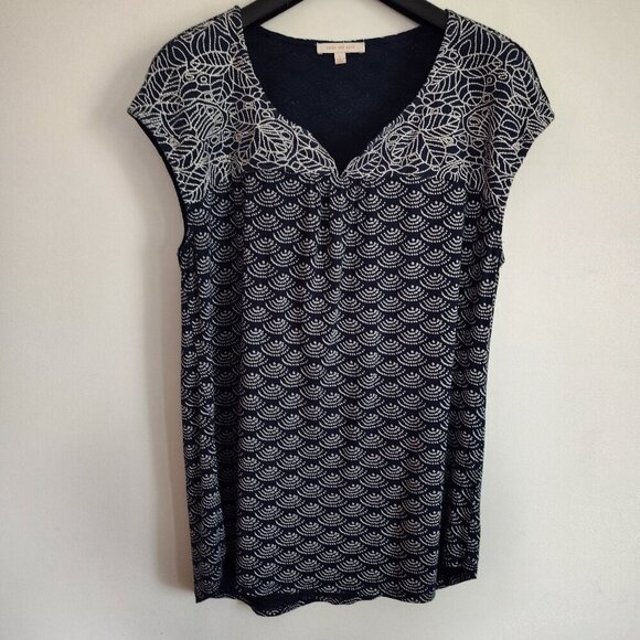 Ladies SZ L Skies Are Blue Navy/White Knit Top - Picture 1 of 3